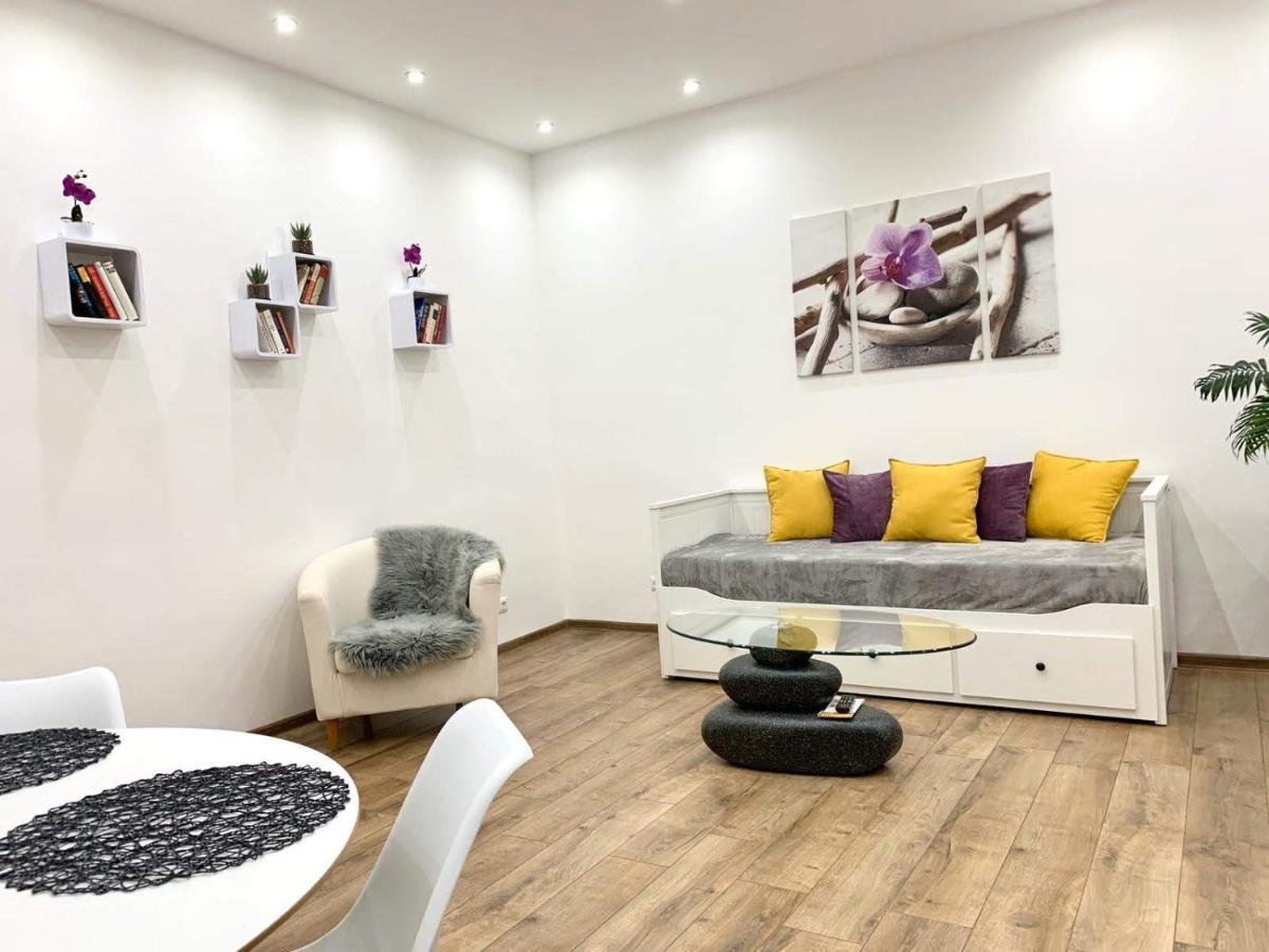 וינה Lux Apartment מראה חיצוני תמונה